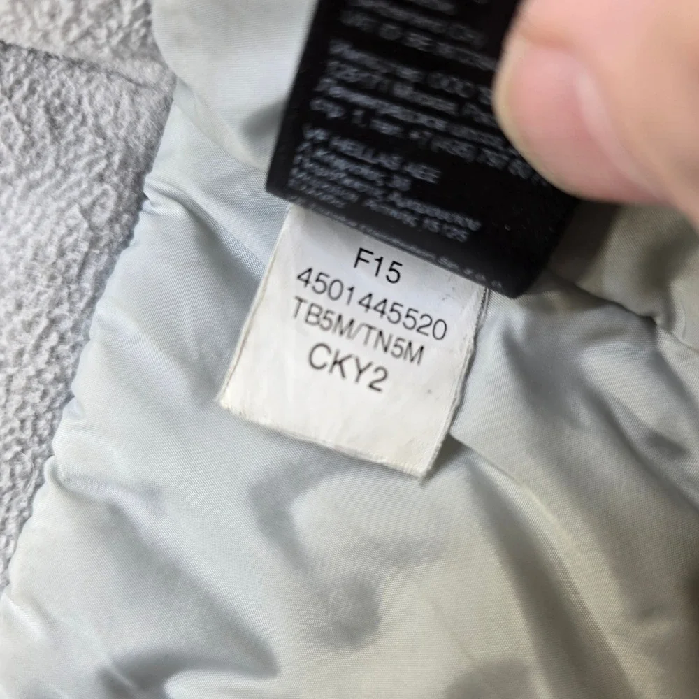 The North Face HyVent Jacket Mens Small‎ Black Insulated Zip Waterproof